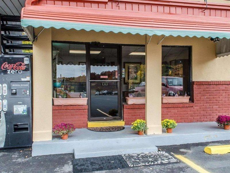 Econo Lodge Frackville Εξωτερικό φωτογραφία
